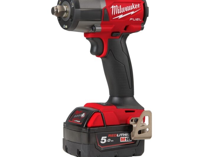 MILWAUKEE AKU UDARNI ODVIJAČ KRATKI 1/2″ M18FMTIW2F12-502X 2X5 AH BATERIJE + PUNJAČ – 4933478450