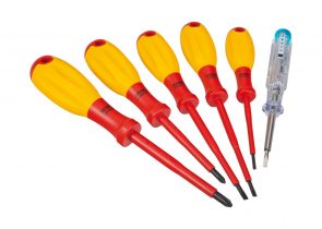 set odvijača električarski 810/6vde