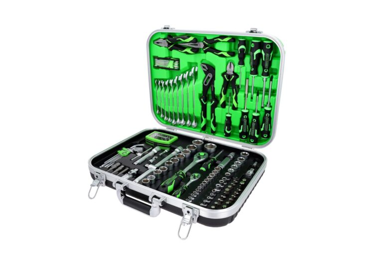 Set univerzalnih alata